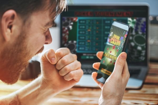 Antarmuka dultogel dalam Bahasa Indonesia untuk pengguna lokal